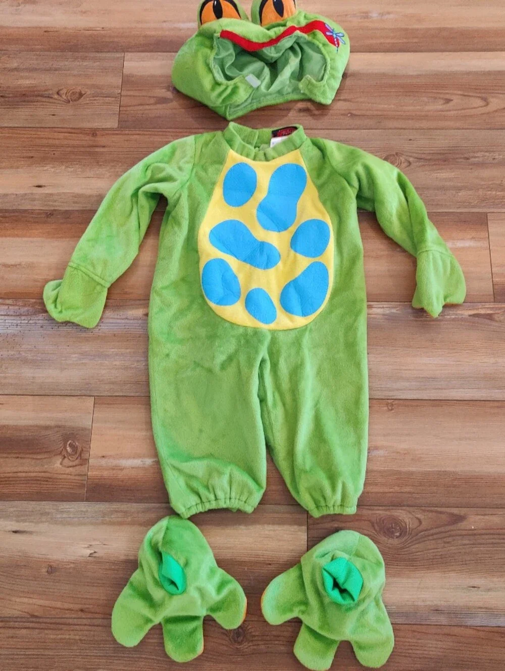 Incharacter Costumes pre owned